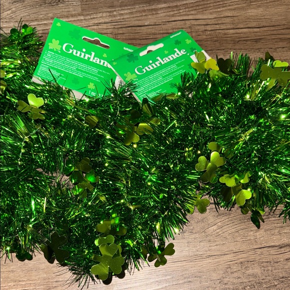 Amscan Festive Green Shamrock Garland - Picture 2 of 2